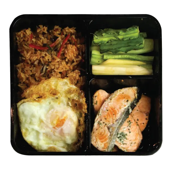 ข้าวผัดน้ำพริกเห็ดหอม และไข่ดาว / และแซลมอนย่าง