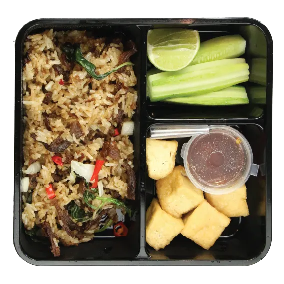 ข้าวผัดพริกขี้หนูเนื้อเค็มเจ และเต้าหู้ทอด